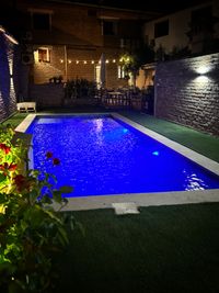 Piscina exterior iluminada Casa Antonia-La Plaza